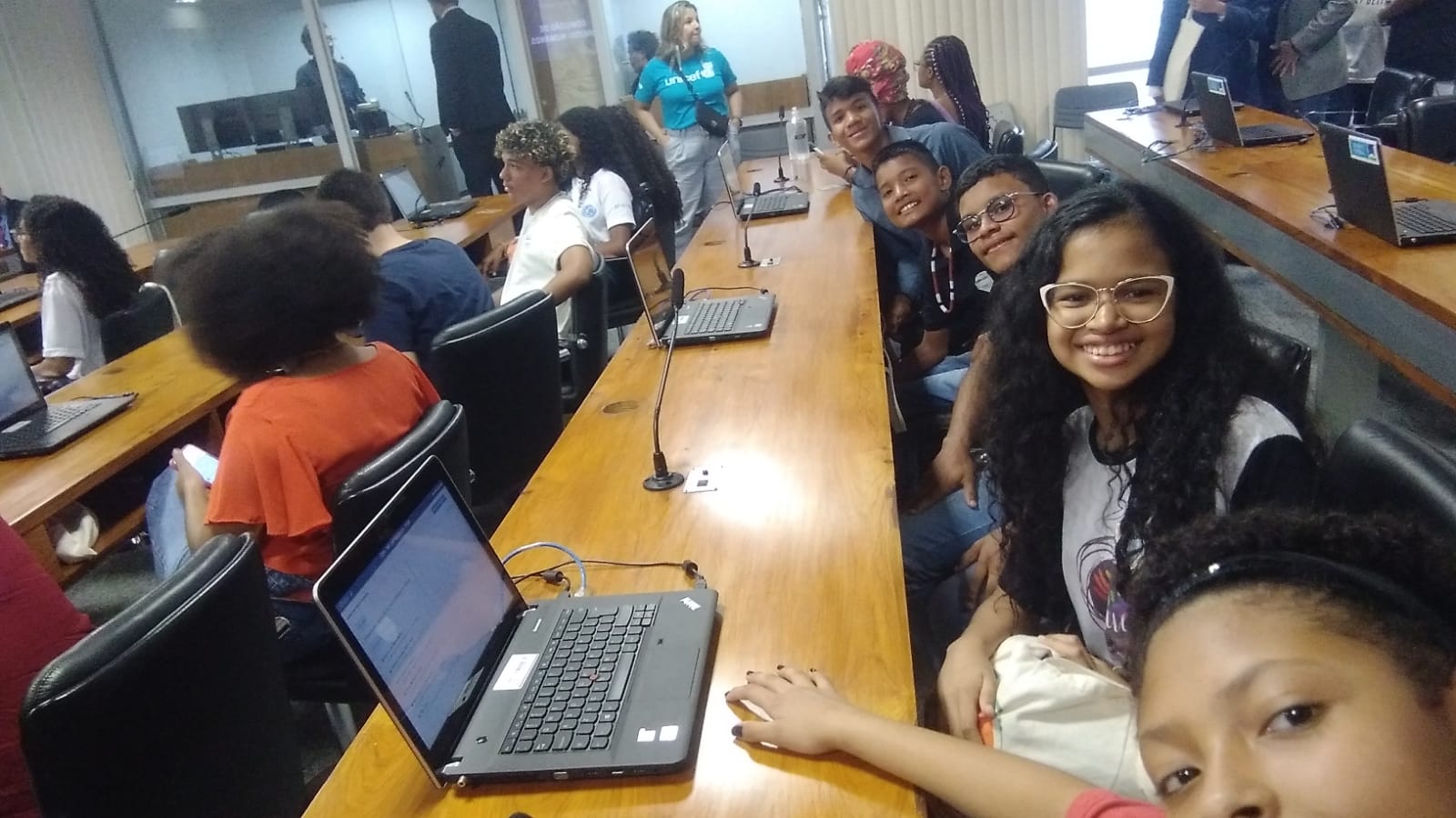 Adolescente do NUCA de Boca do Acre participa do Encontro Nacional "Reimaginando Futuros" em BrasÃ­lia