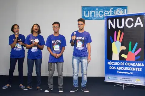 Adolescentes do NUCA de Itabaianinha apresentaram uma música sobre a importancia da educação